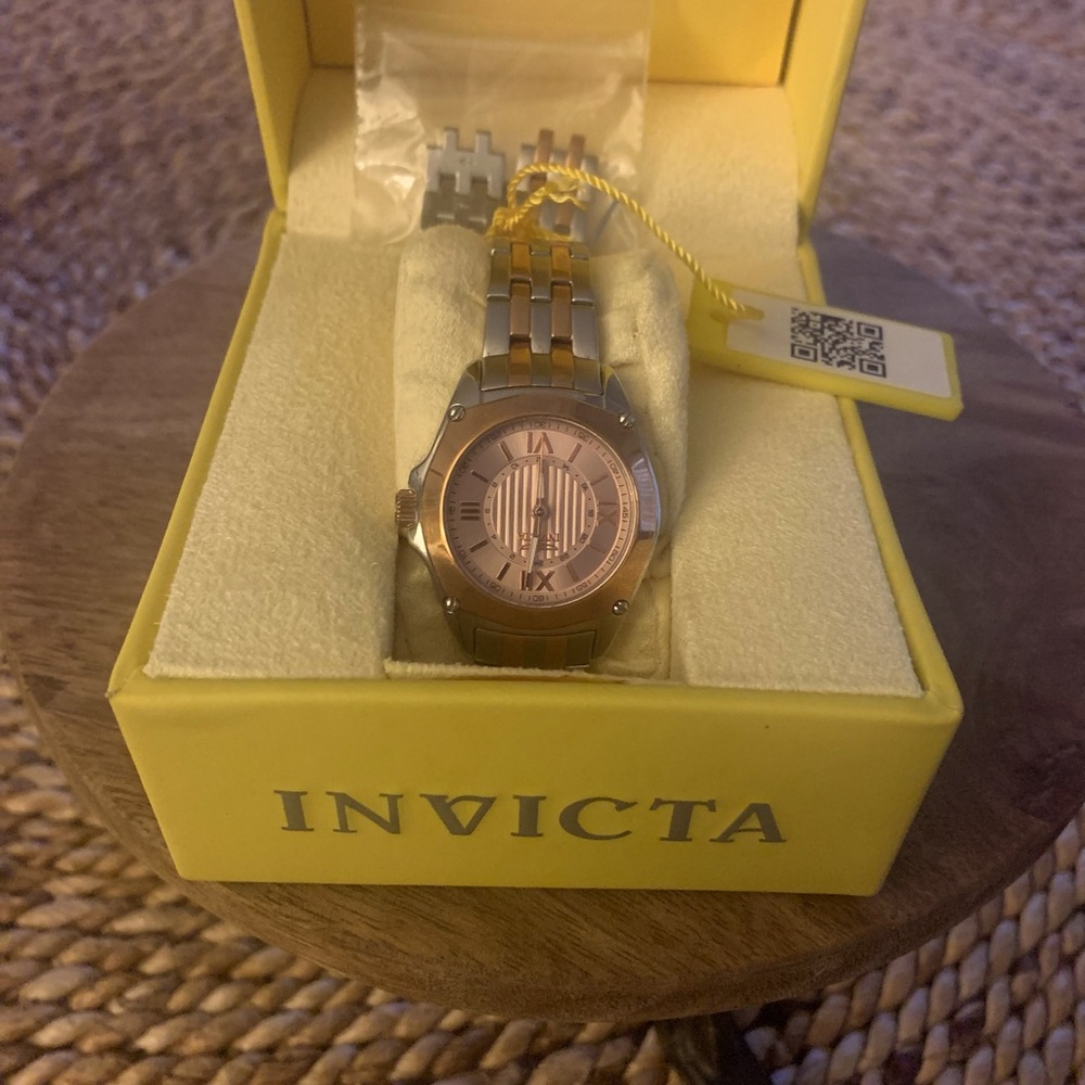 INVICTA gold/silver watch